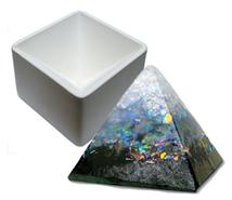 Delphi Studio Pyramid Paper Weight Mold