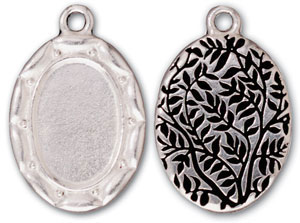 Silver Scalloped Oval Picture Frame Pendants