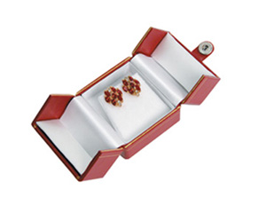 Red Leatherette Small Earring Boxes, Gift Boxes