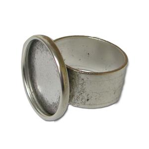 Large Antique Silver Plated Round Cabochon Ring, Resin Findings
