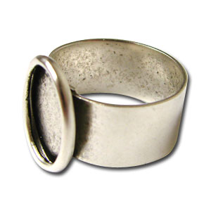 Small Antique Silver Plated Oval Cabochon Ring